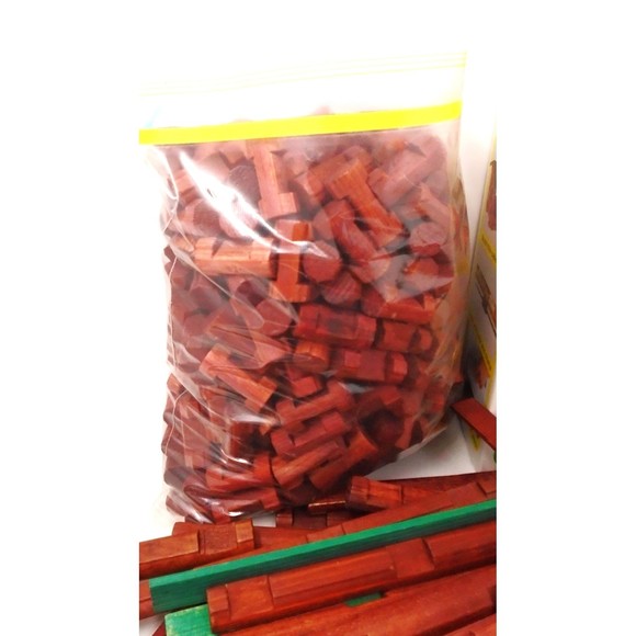 Large Lot of Lincoln Logs 400 Plus pcs. Playskool 7lbs. Worth - Picture 5 of 16